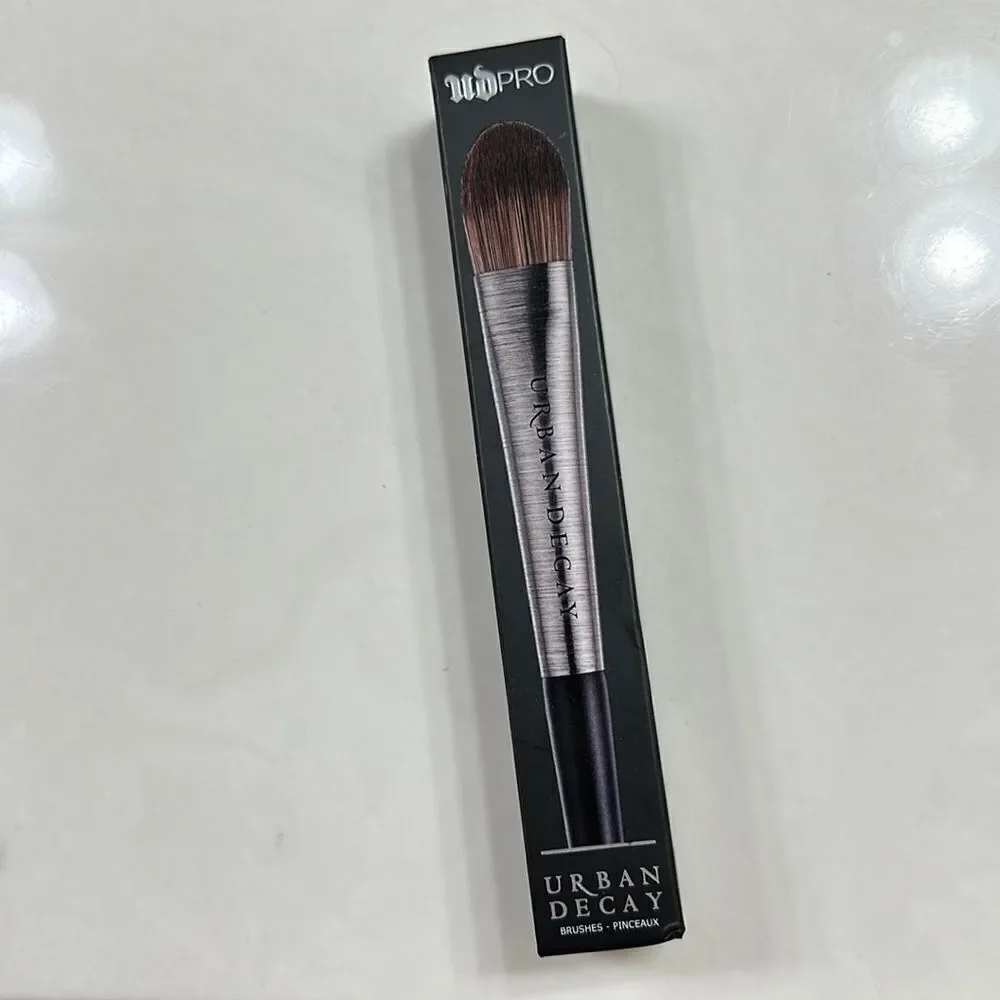 New Urban Decay Pro Flat Optical Blurring Brush F-108